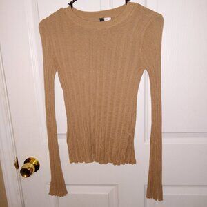 Ladies gold long sleeve fitted shirt